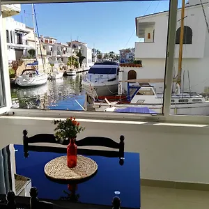 Waterside - Two Bedroom Appartement
